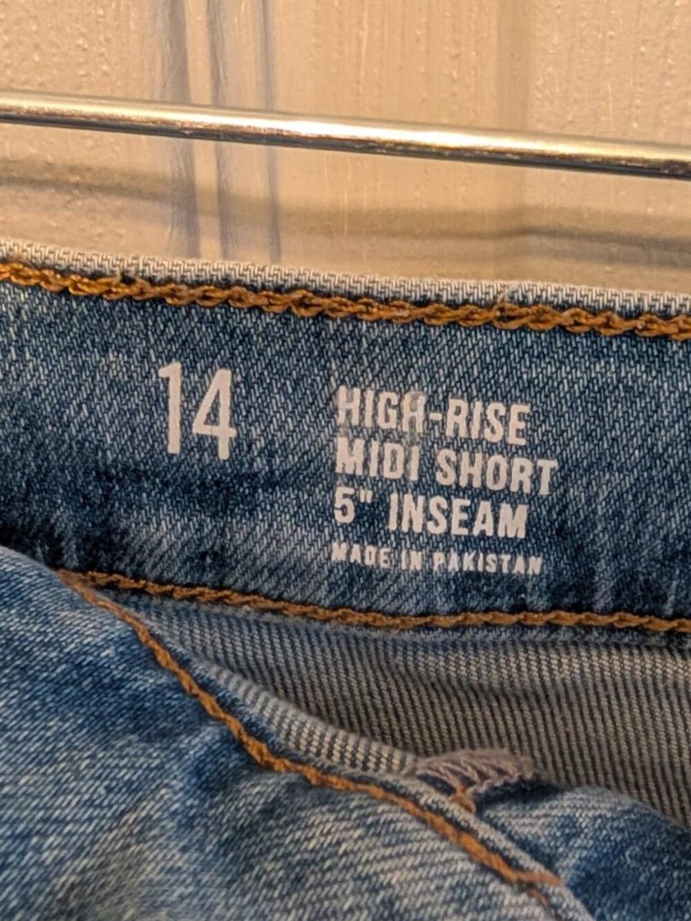 A.N.A. High Rise Midi Short - Picture 3 of 5